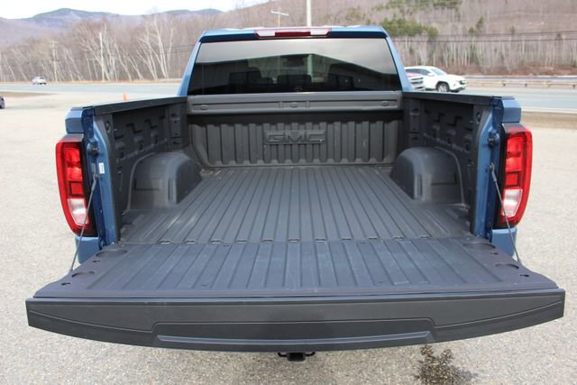 Used 2025 GMC Sierra 1500 Elevation image 40