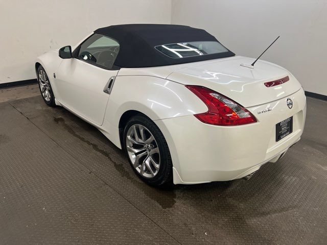 Used 2012 Nissan 370Z Roadster image 4