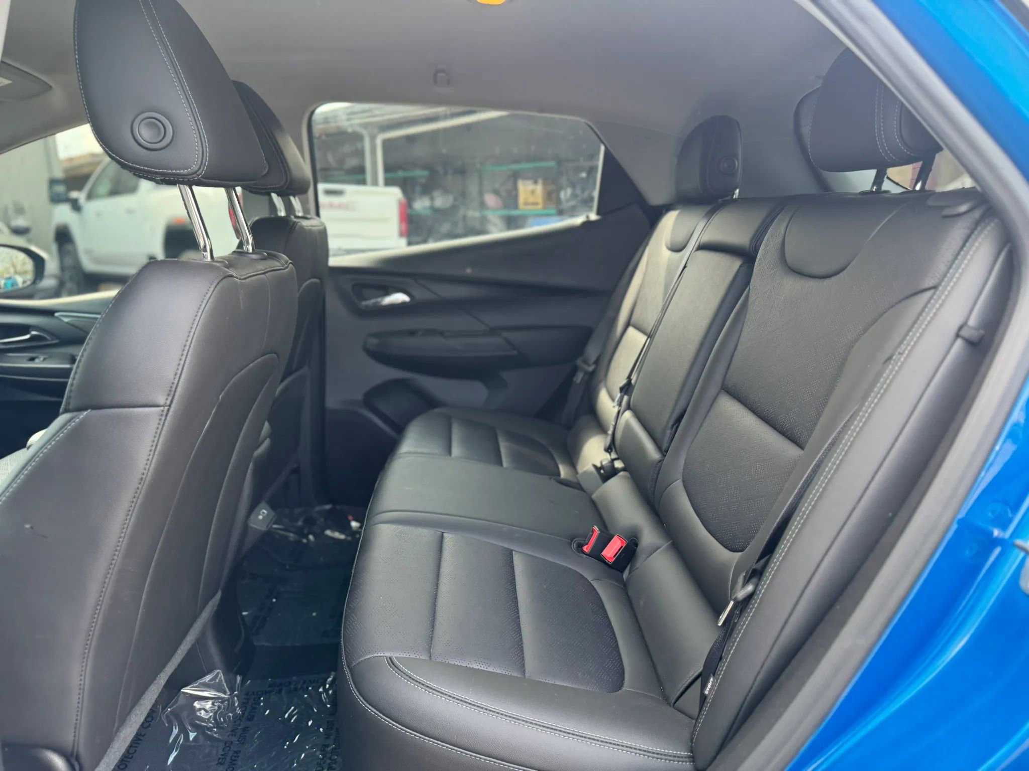 Used 2023 Chevrolet Bolt LT w/ Infotainment Package FWD image 14