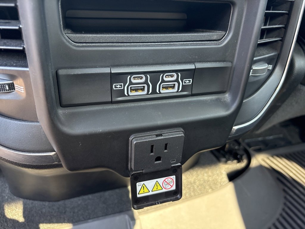Used 2023 RAM 1500 Laramie image 28