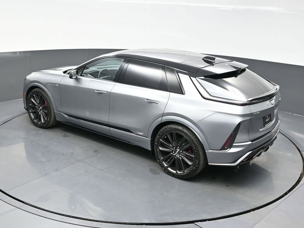 New 2026 Cadillac Lyriq V w/ LPO, Floor Liner Package AWD/4WD image 33