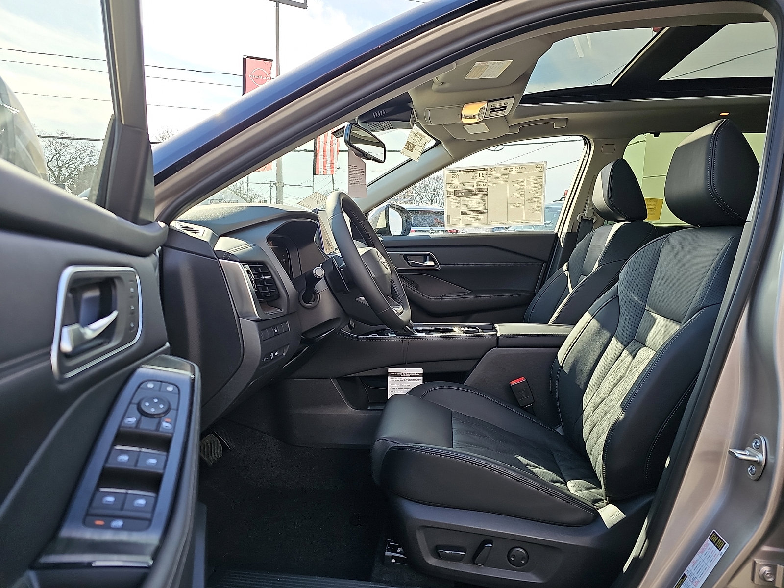 New 2026 Nissan Rogue Platinum AWD/4WD image 9