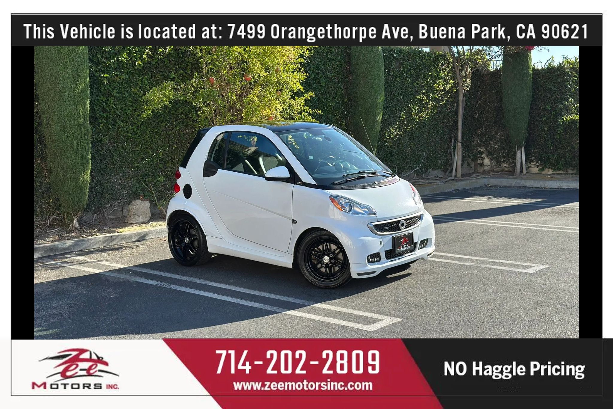 Used 2013 smart fortwo pure RWD image 2