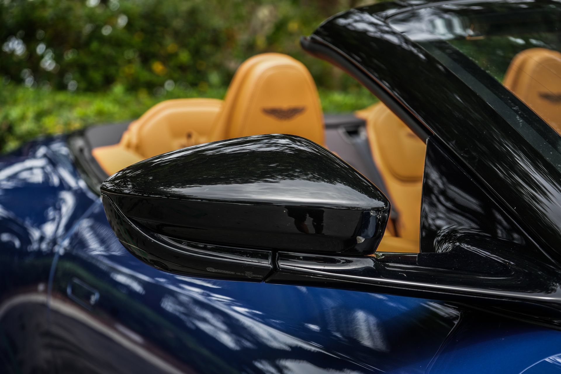Used 2023 Aston Martin DB11 Volante RWD image 38