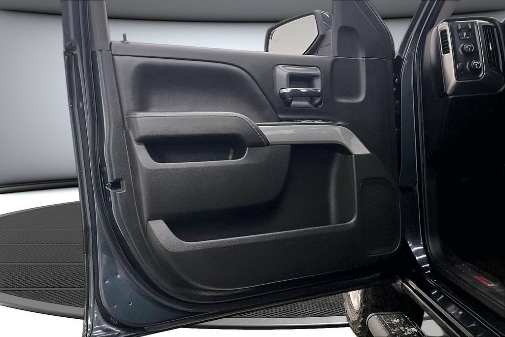 Used 2018 Chevrolet Silverado 1500 LT w/ All Star Edition AWD/4WD image 21