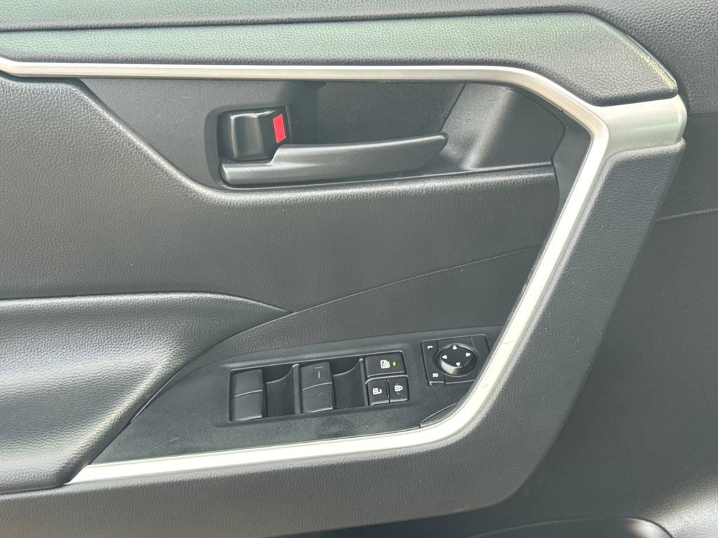 Used 2024 Toyota RAV4 LE image 34