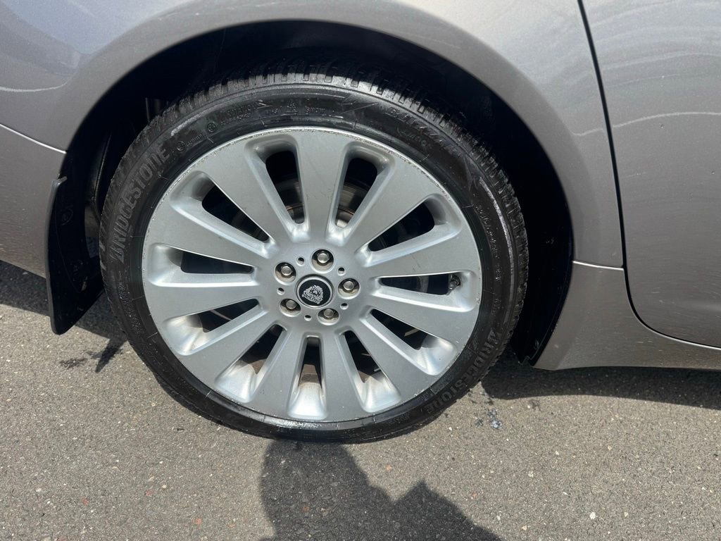 Used 2009 Jaguar XF Premium RWD image 18