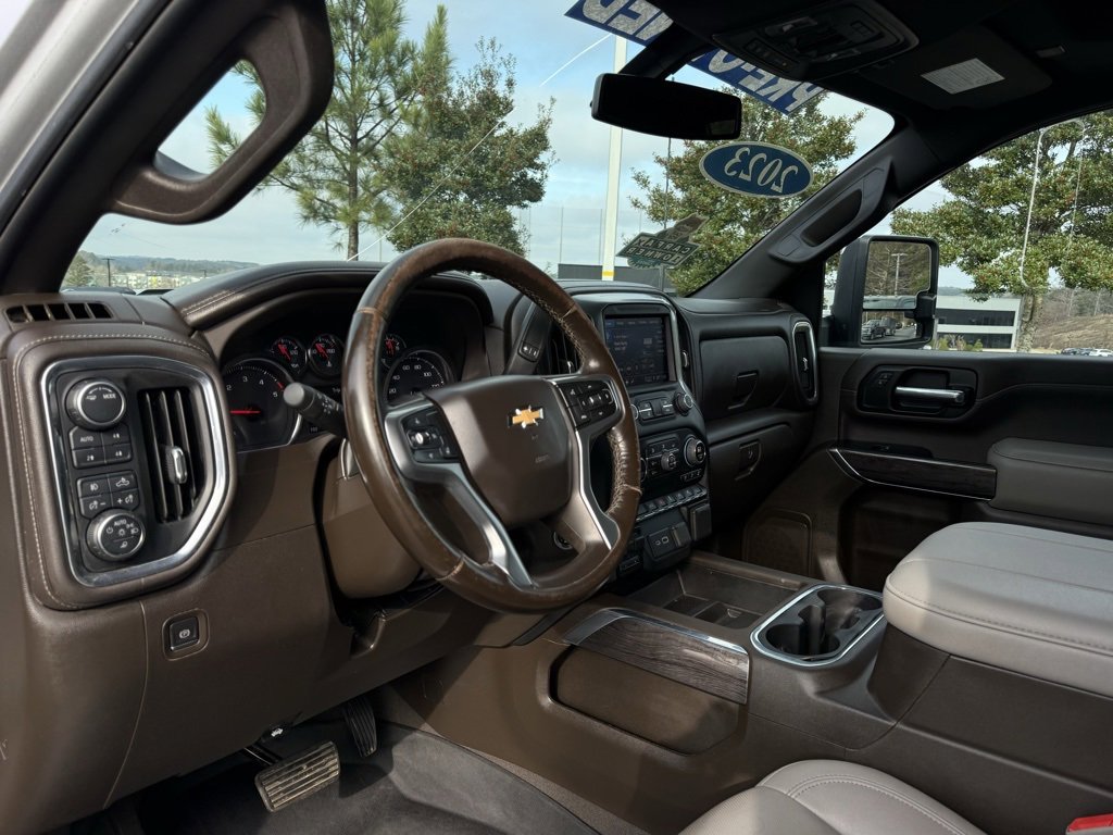 Used 2023 Chevrolet Silverado 2500 LTZ w/ LTZ Convenience Package image 10