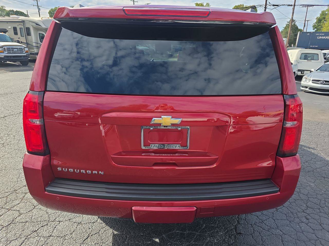 Used 2015 Chevrolet Suburban LT w/ Luxury Package AWD/4WD image 14