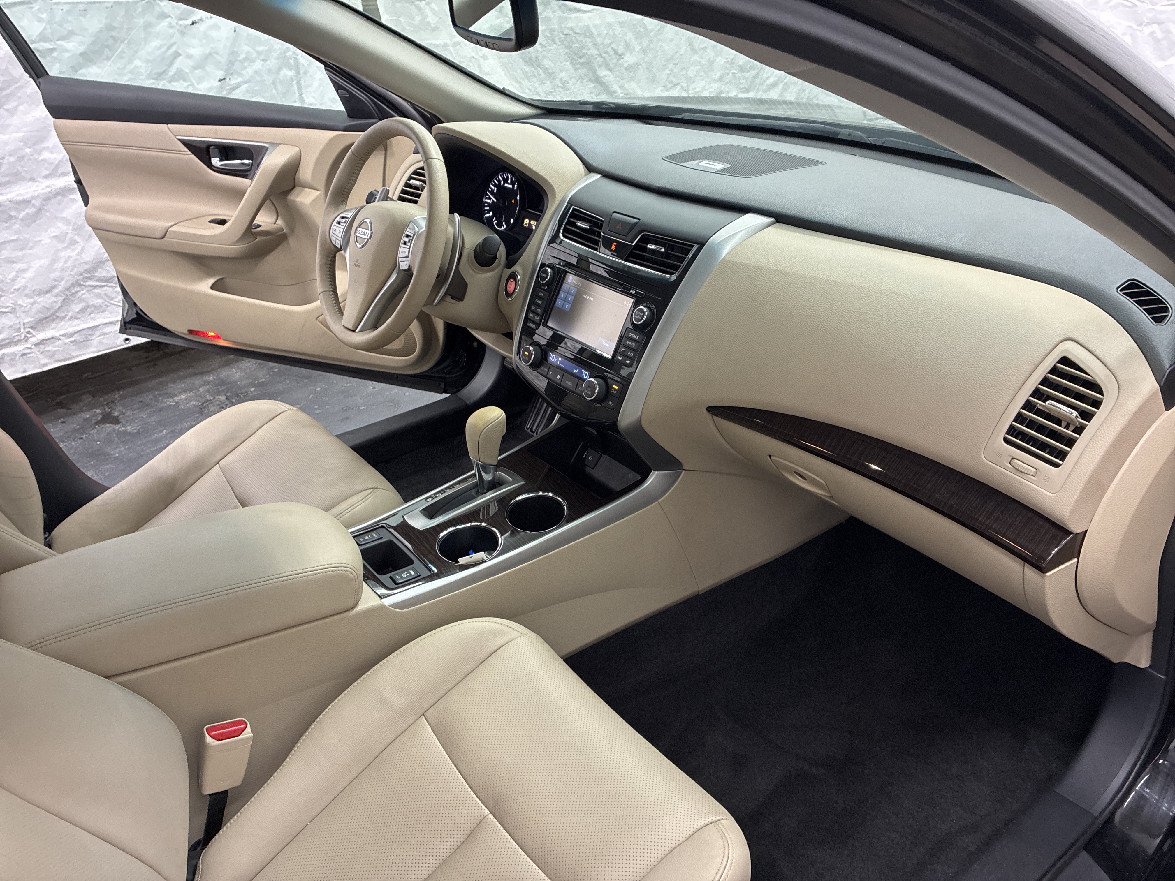 Used 2015 Nissan Altima 3.5 SL FWD image 14