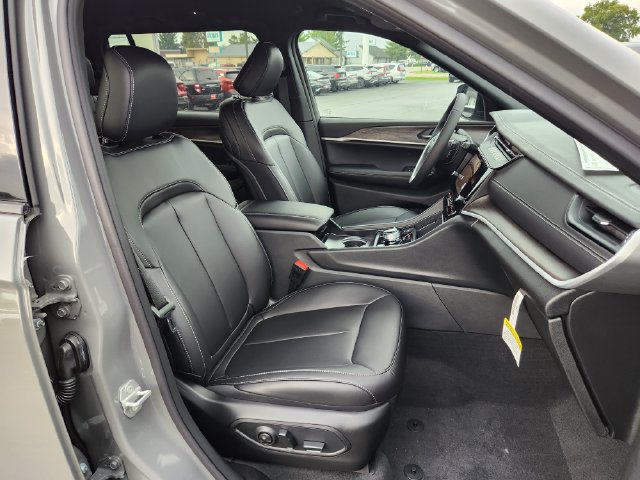 New 2027 Jeep Grand Cherokee L Limited AWD/4WD image 27