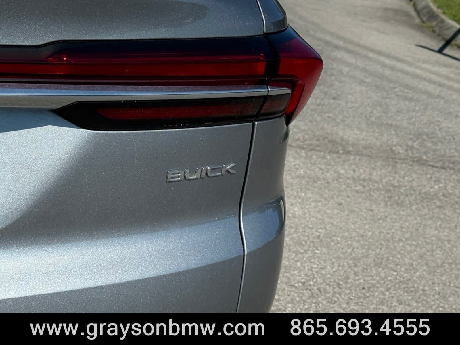 Used 2025 Buick Enclave Preferred AWD/4WD image 11