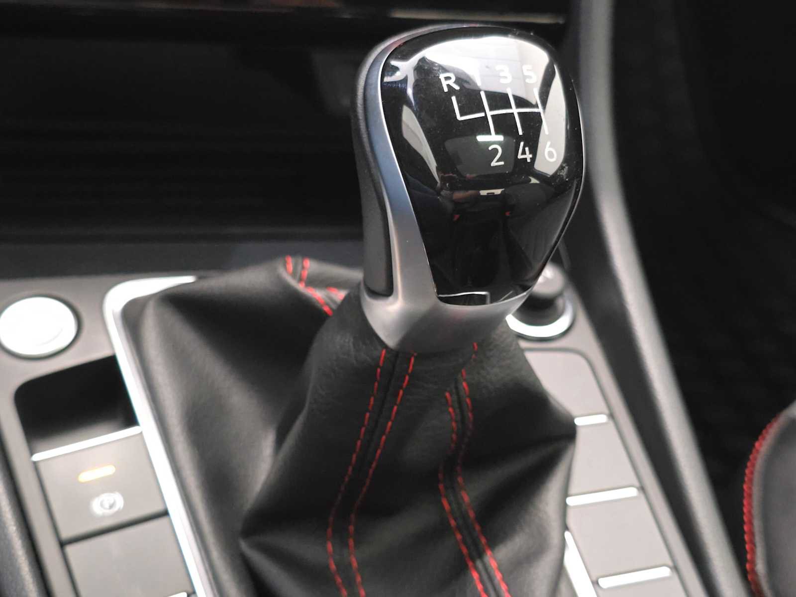 Used 2026 Volkswagen Jetta GLI Autobahn FWD image 15
