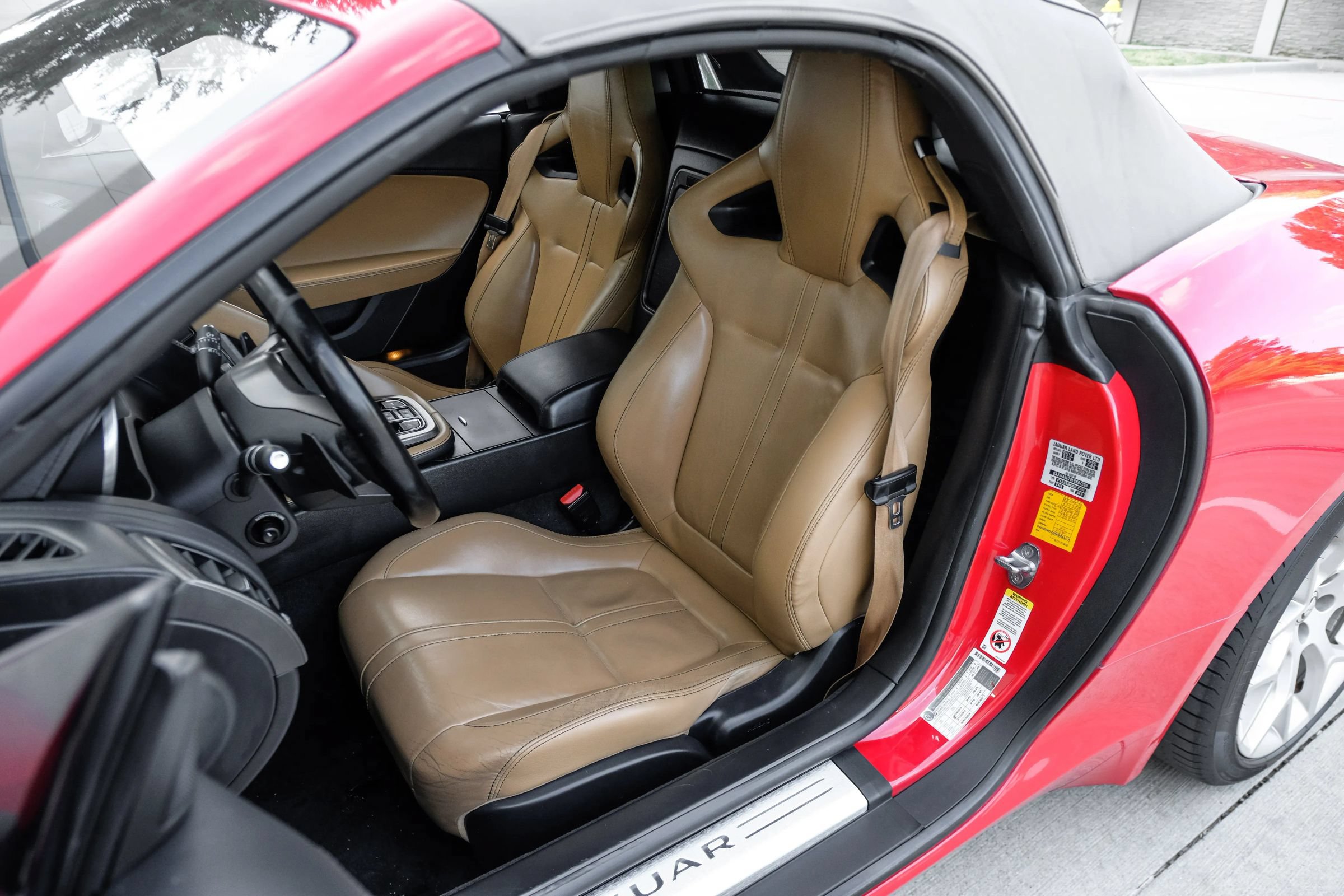 Used 2014 Jaguar F-TYPE Convertible RWD image 34