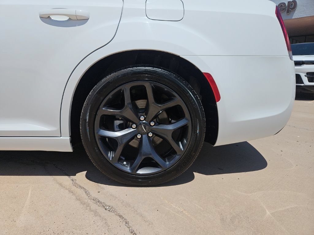 Certified 2023 Chrysler 300 S RWD image 7
