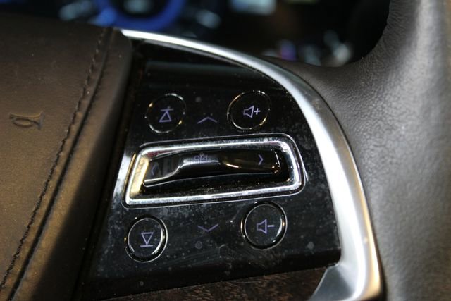 Used 2016 Cadillac Escalade Platinum AWD/4WD image 27