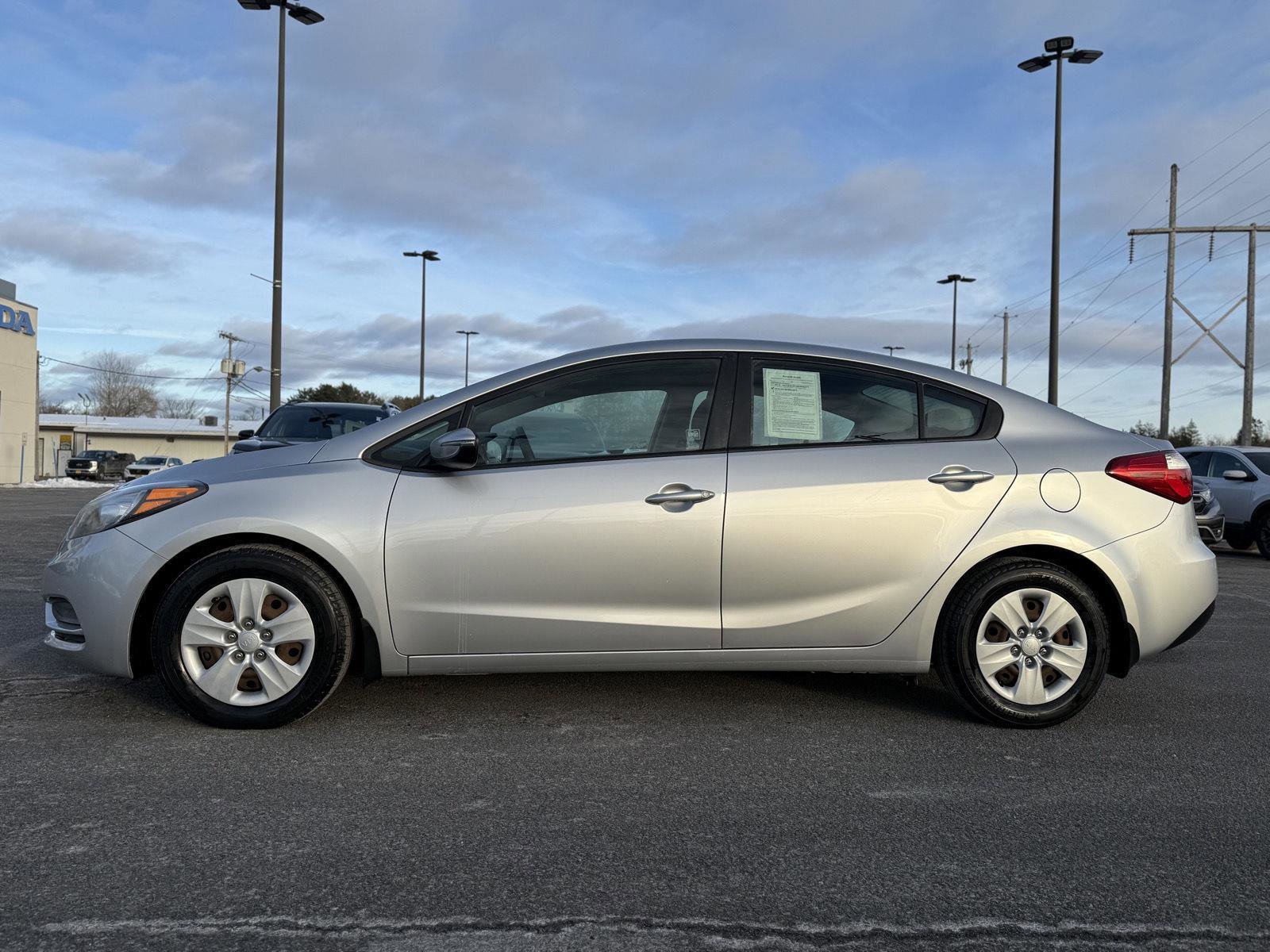 Used 2015 Kia Forte LX w/ Popular Package image 8