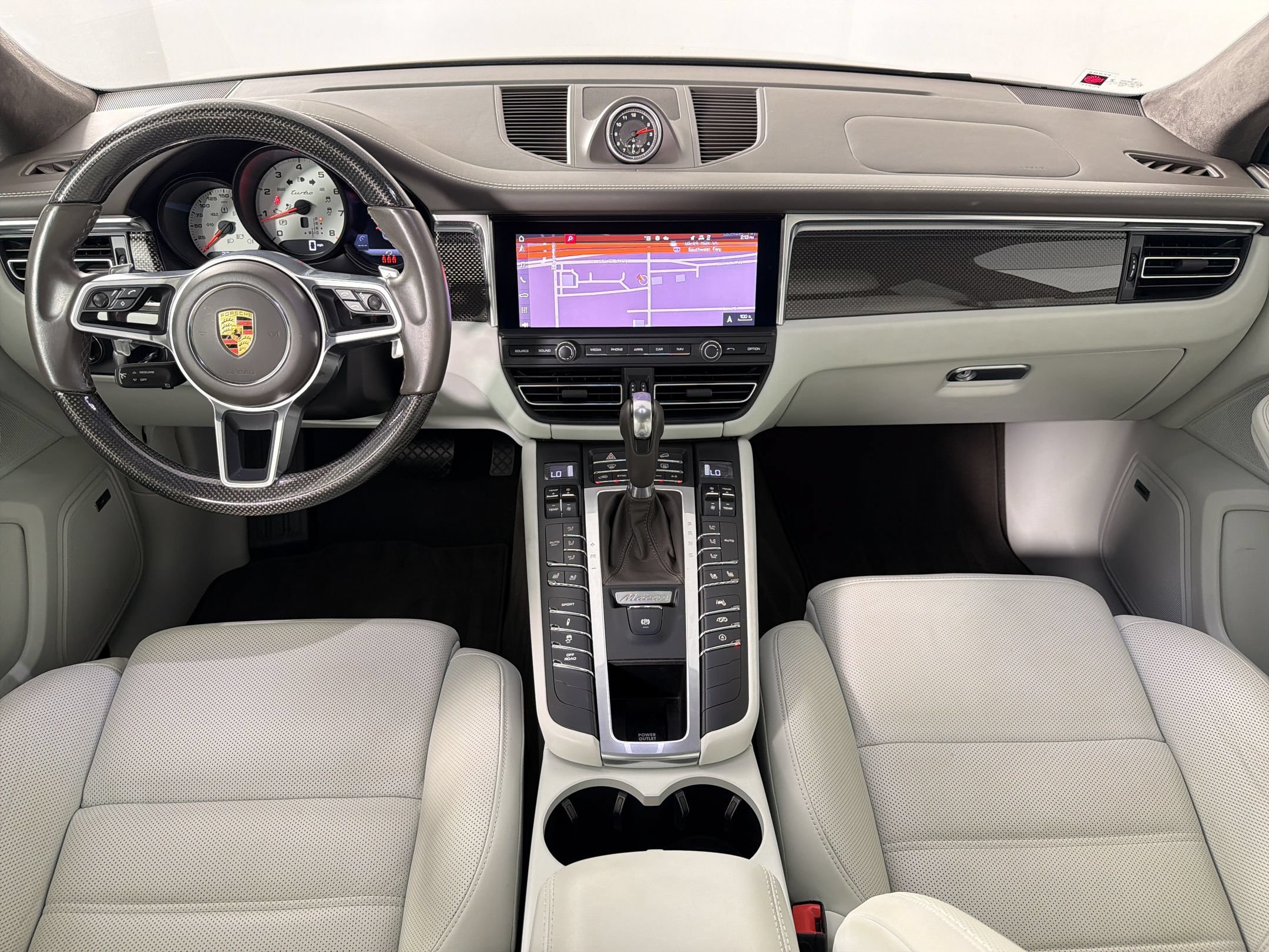 Certified 2021 Porsche Macan Turbo w/ Premium Package Plus (PF0) AWD/4WD image 17