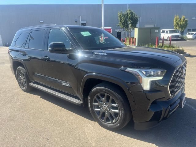 Used 2023 Toyota Sequoia Platinum AWD/4WD image 4