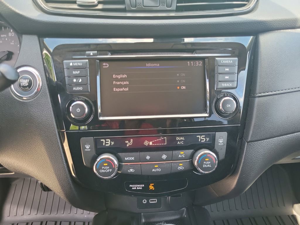 Used 2019 Nissan Rogue SV w/ Premium Package FWD image 22