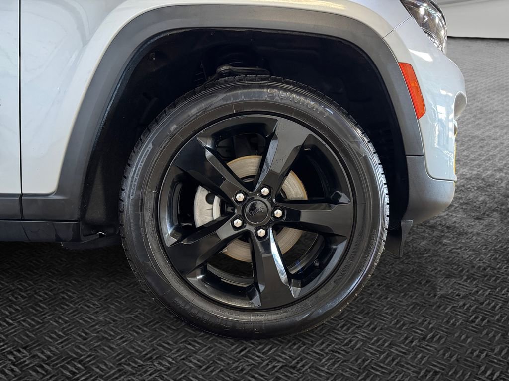 Used 2023 Jeep Grand Cherokee Altitude image 11