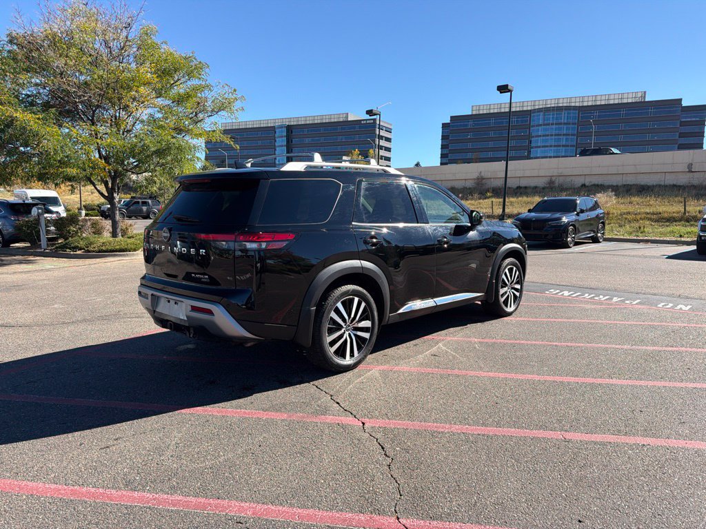 Used 2023 Nissan Pathfinder Platinum AWD/4WD image 6