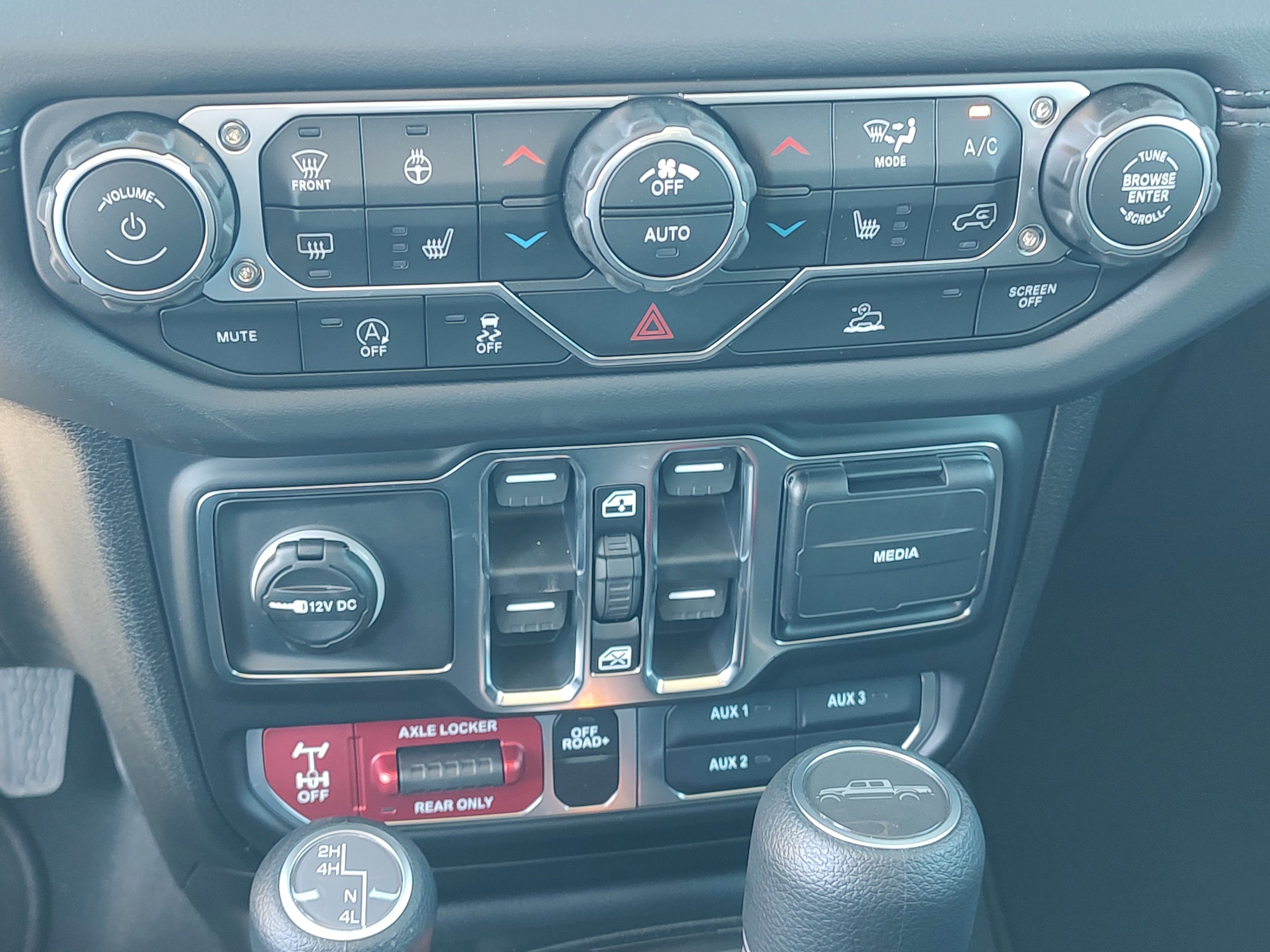 New 2026 Jeep Gladiator Mojave AWD/4WD image 16