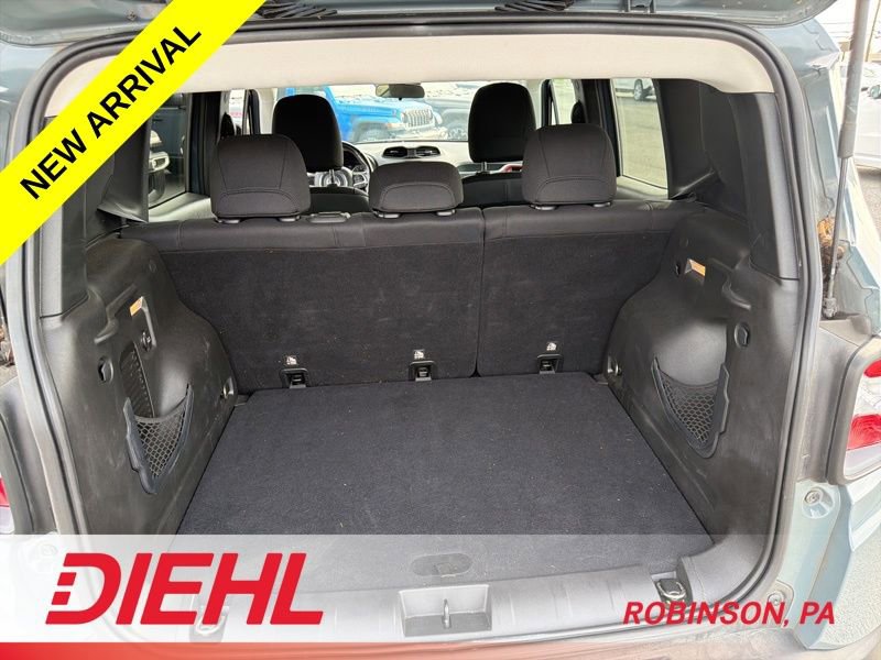 Certified 2016 Jeep Renegade Trailhawk image 8
