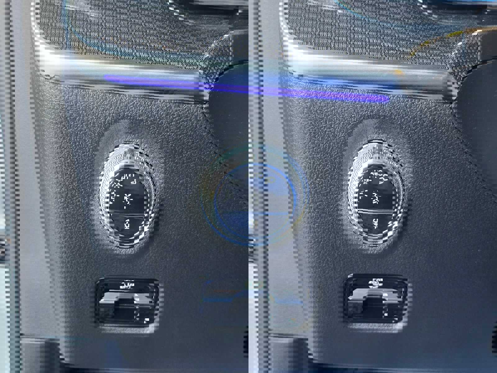 Used 2024 Mercedes-Benz C 43 AMG 4MATIC Sedan image 35