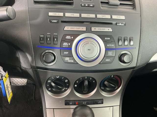 Used 2010 MAZDA MAZDA3 i Touring FWD image 18