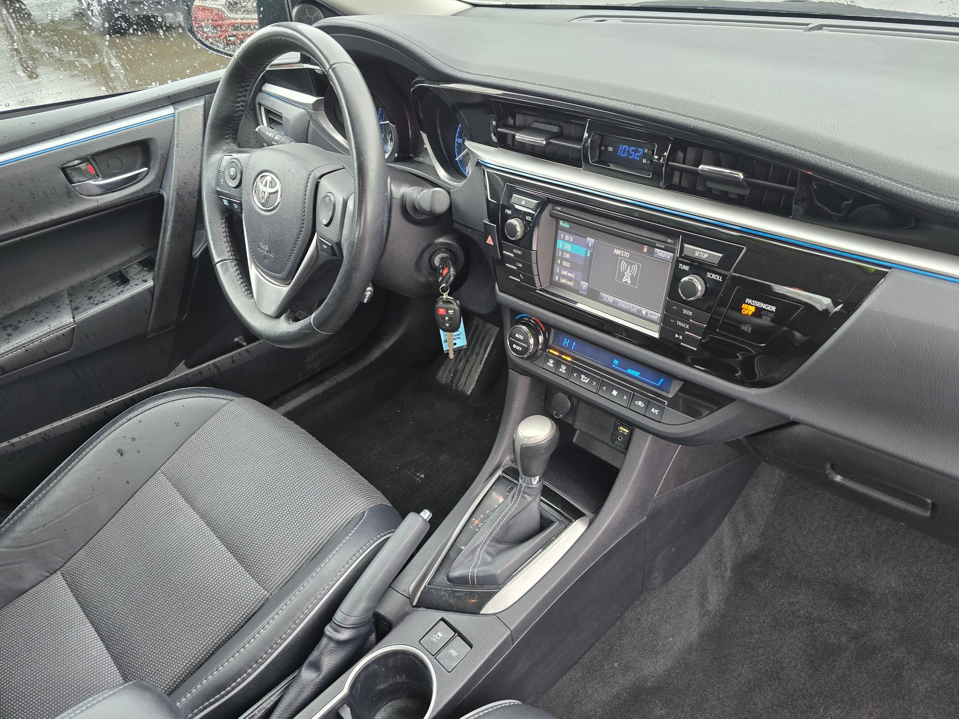 Used 2015 Toyota Corolla S FWD image 29