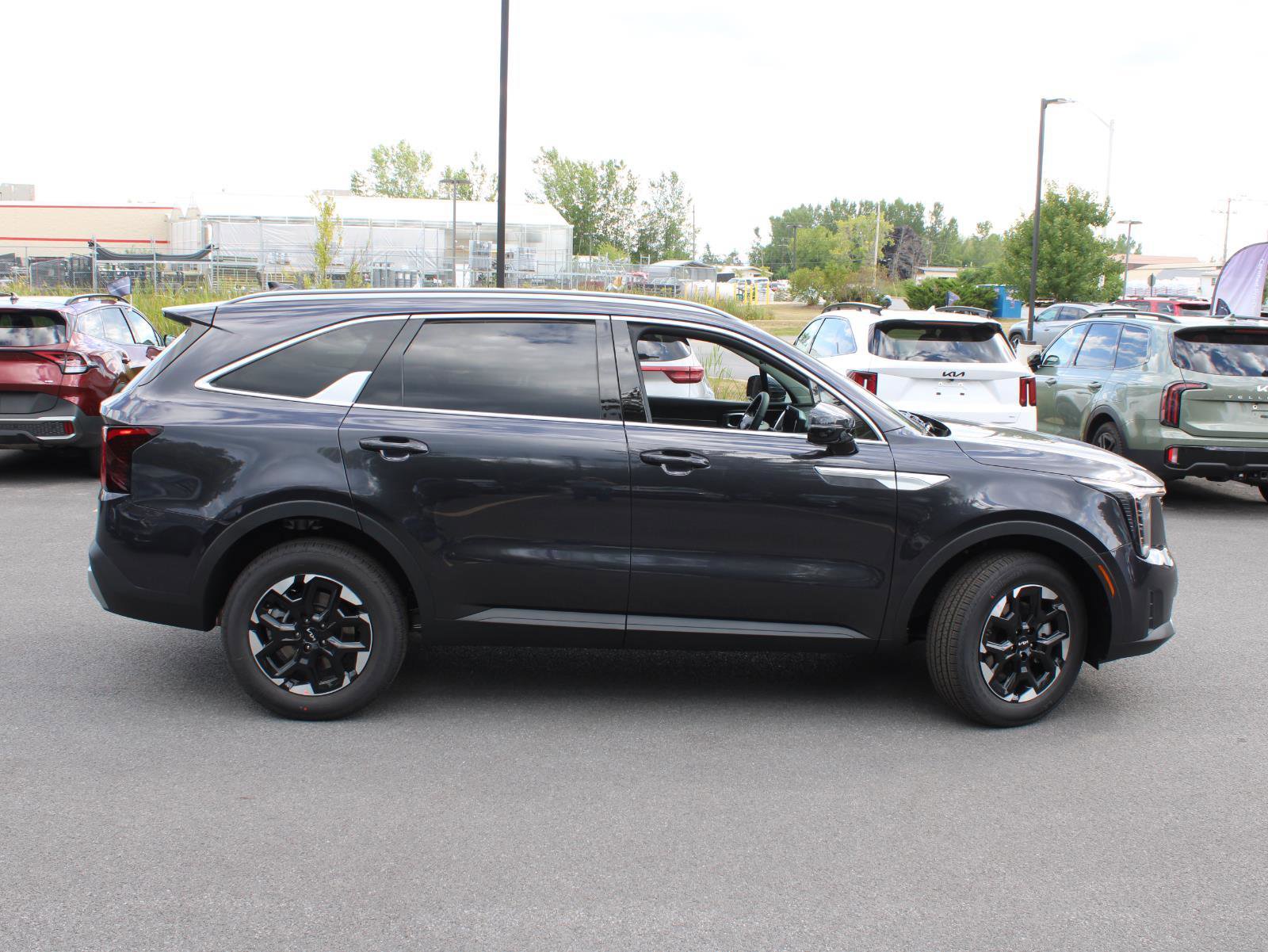 New 2026 Kia Sorento S image 13