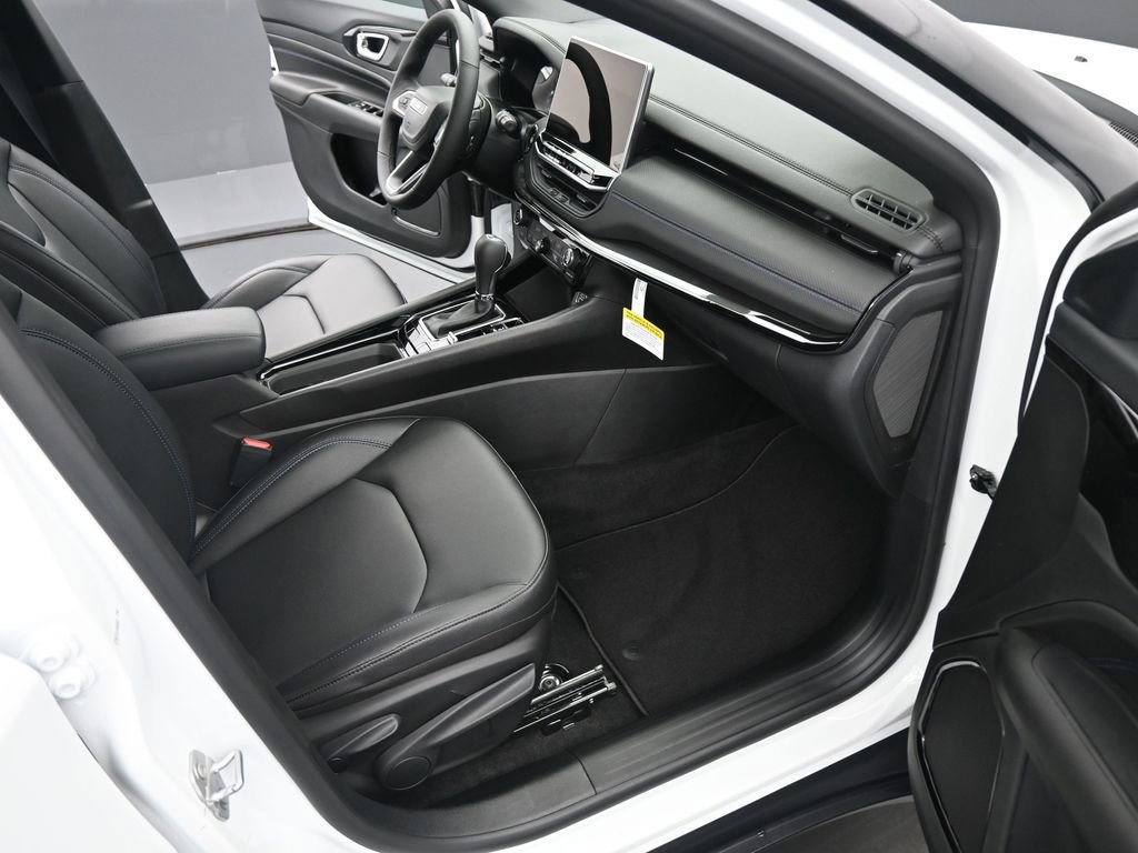 New 2026 Jeep Compass Limited image 17