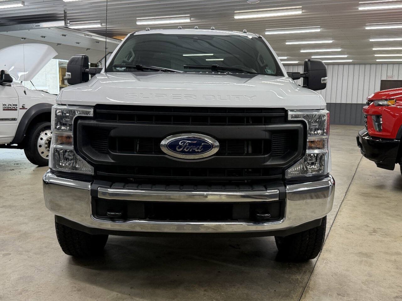 Used 2022 Ford F250 XL w/ Power Equipment Group AWD/4WD image 2