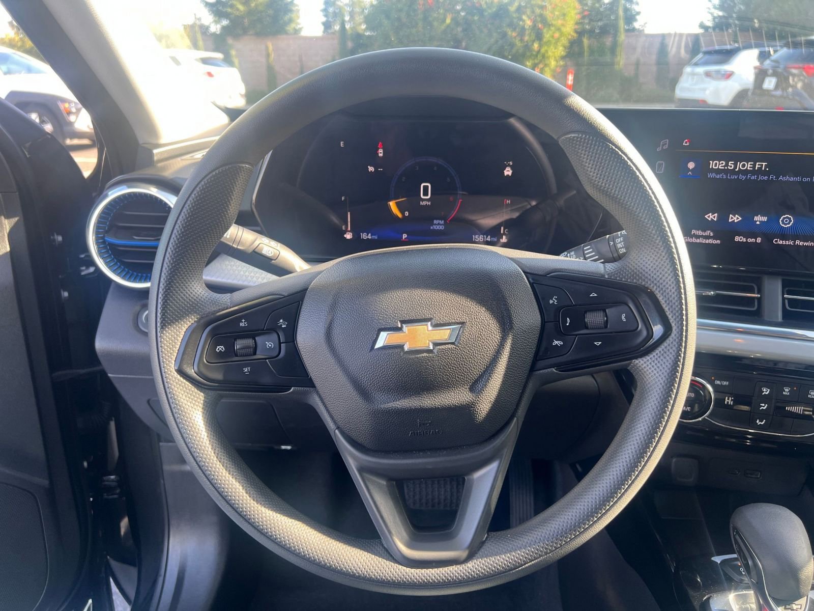 Used 2025 Chevrolet Trax LT image 34