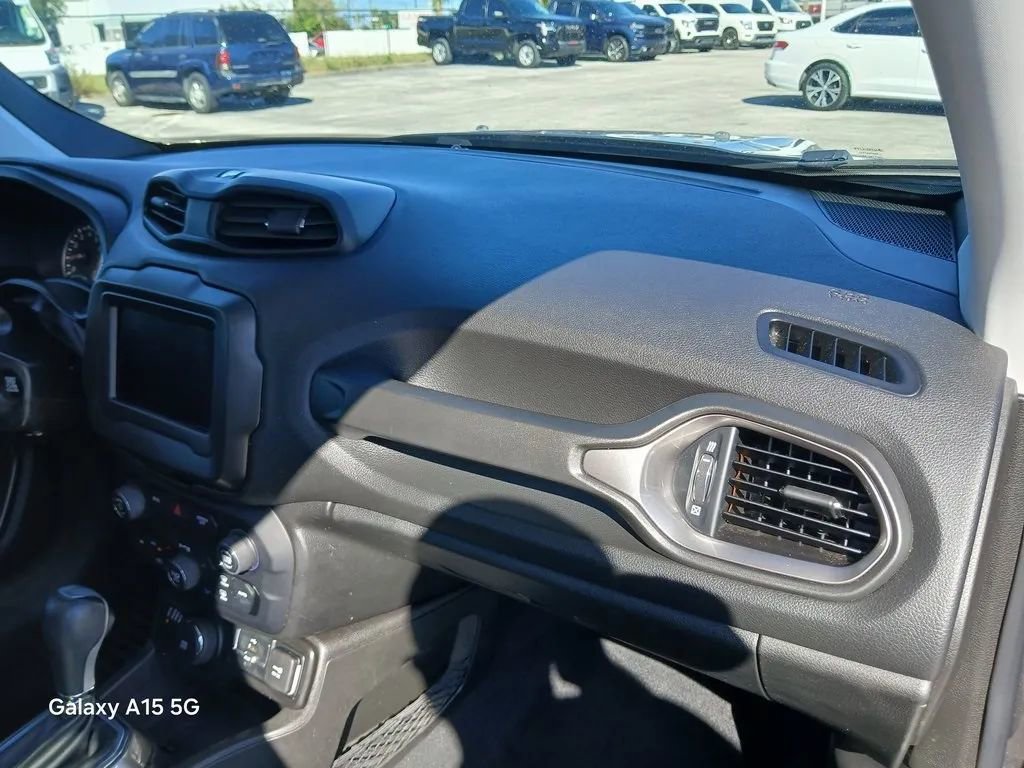 Used 2020 Jeep Renegade Limited w/ LED Lighting Group image 15