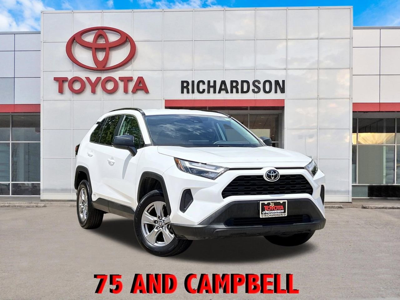 Used 2025 Toyota RAV4 LE AWD/4WD image 1