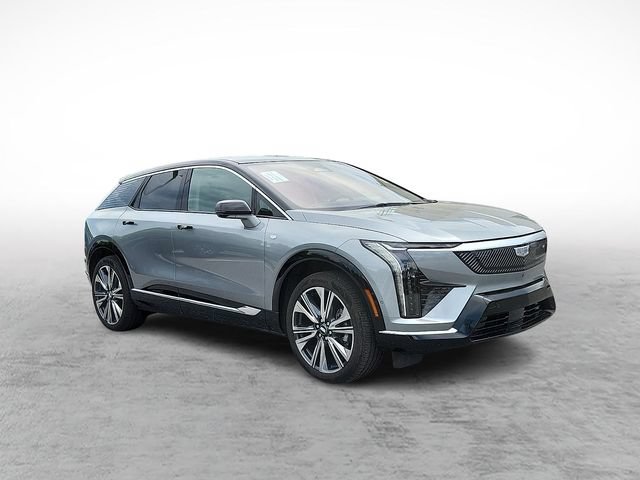 Certified 2025 Cadillac Optiq Luxury 2 AWD/4WD image 3