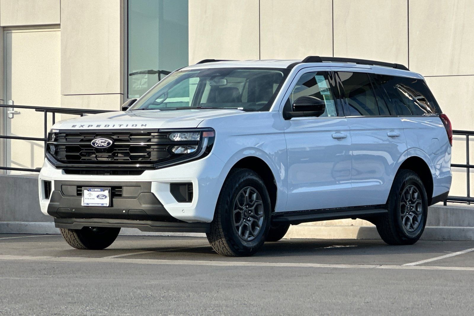 New 2026 Ford Expedition Active image 7