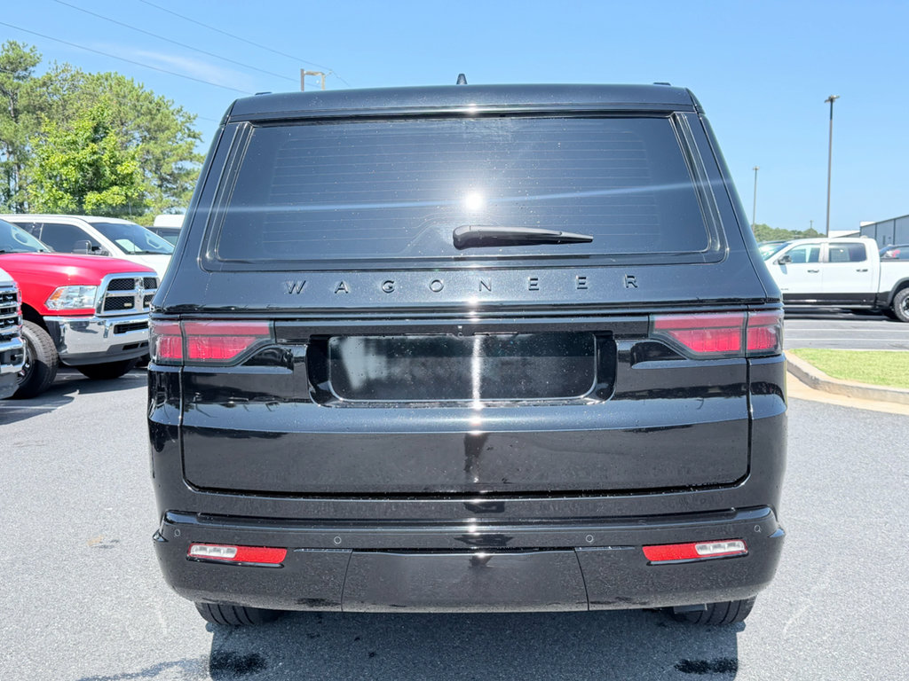 Used 2023 Jeep Wagoneer Series II RWD image 8