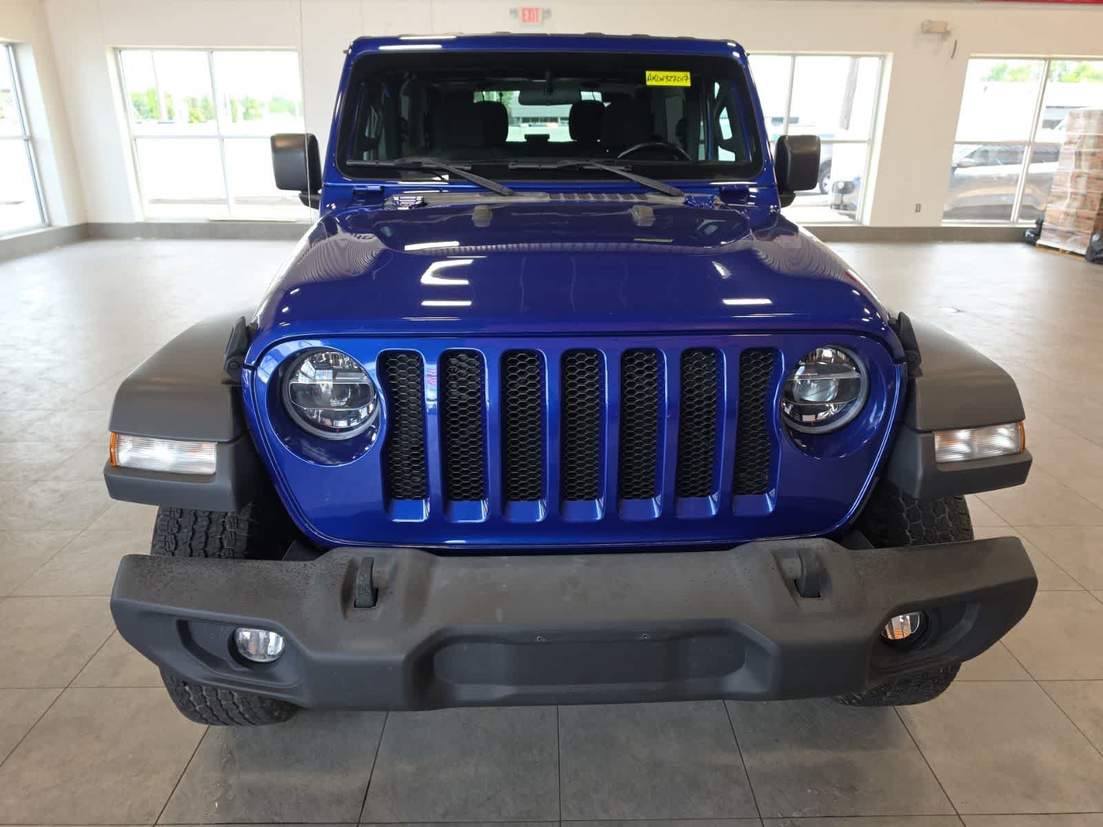 Used 2020 Jeep Wrangler Sport AWD/4WD image 3