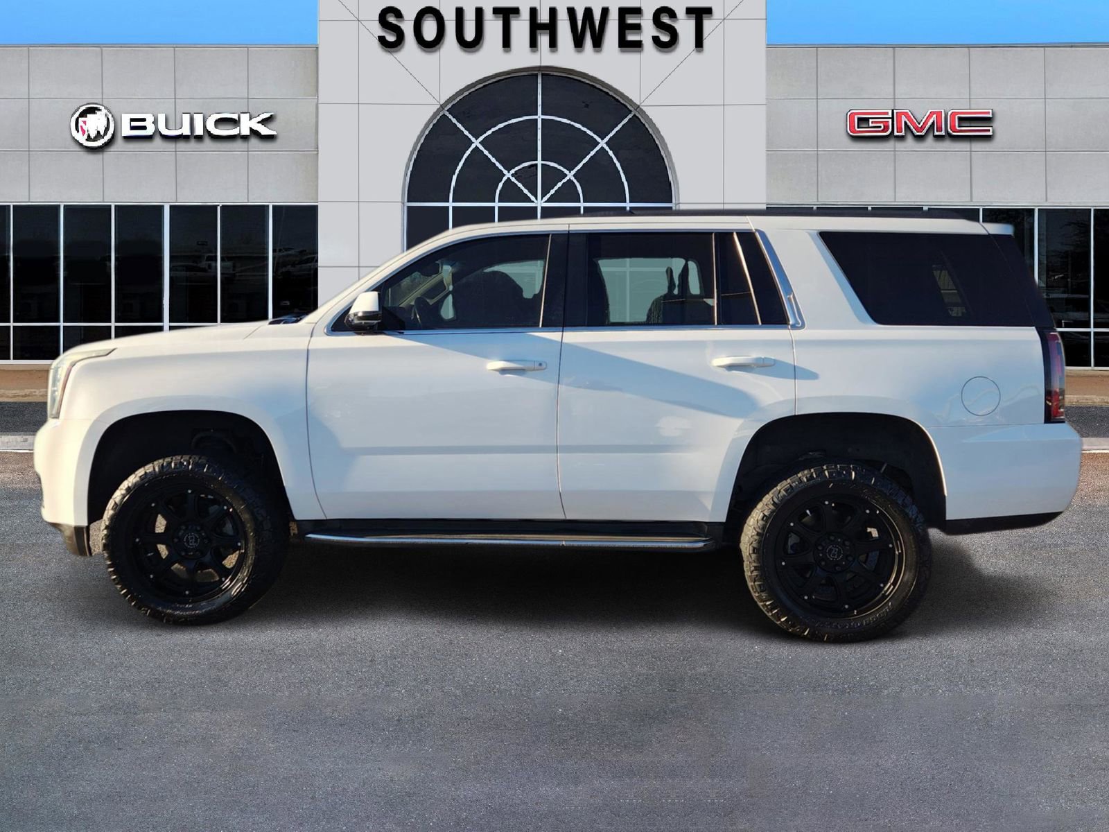 Used 2016 GMC Yukon SLE w/ Convenience Package image 3