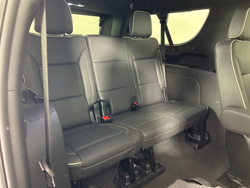 Used 2025 Chevrolet Suburban Premier w/ Sun And Tow Package AWD/4WD image 28