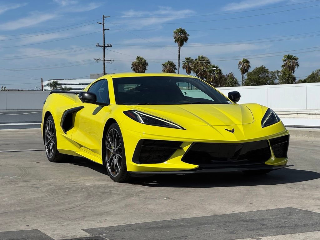 Used 2021 Chevrolet Corvette Stingray Coupe w/ Z51 Performance Package RWD image 4