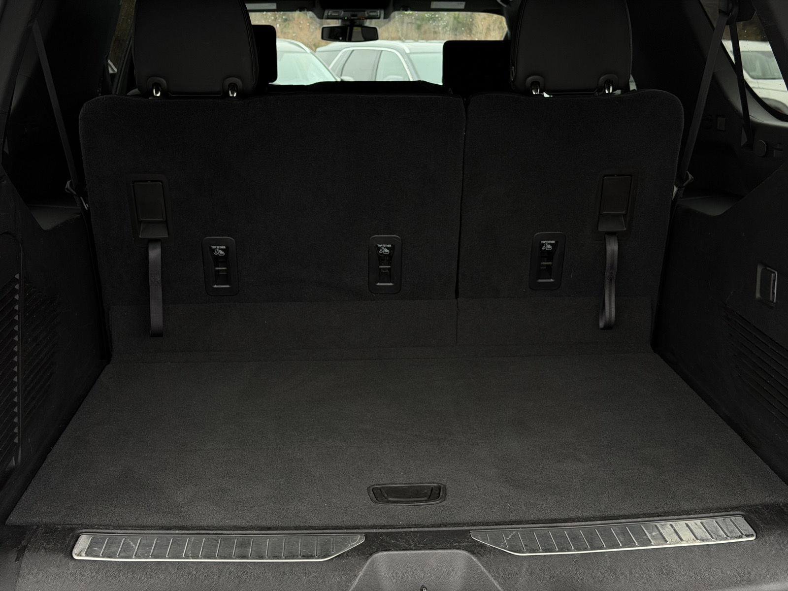 Used 2021 Chevrolet Suburban RST w/ Rear Media and Nav Package image 31