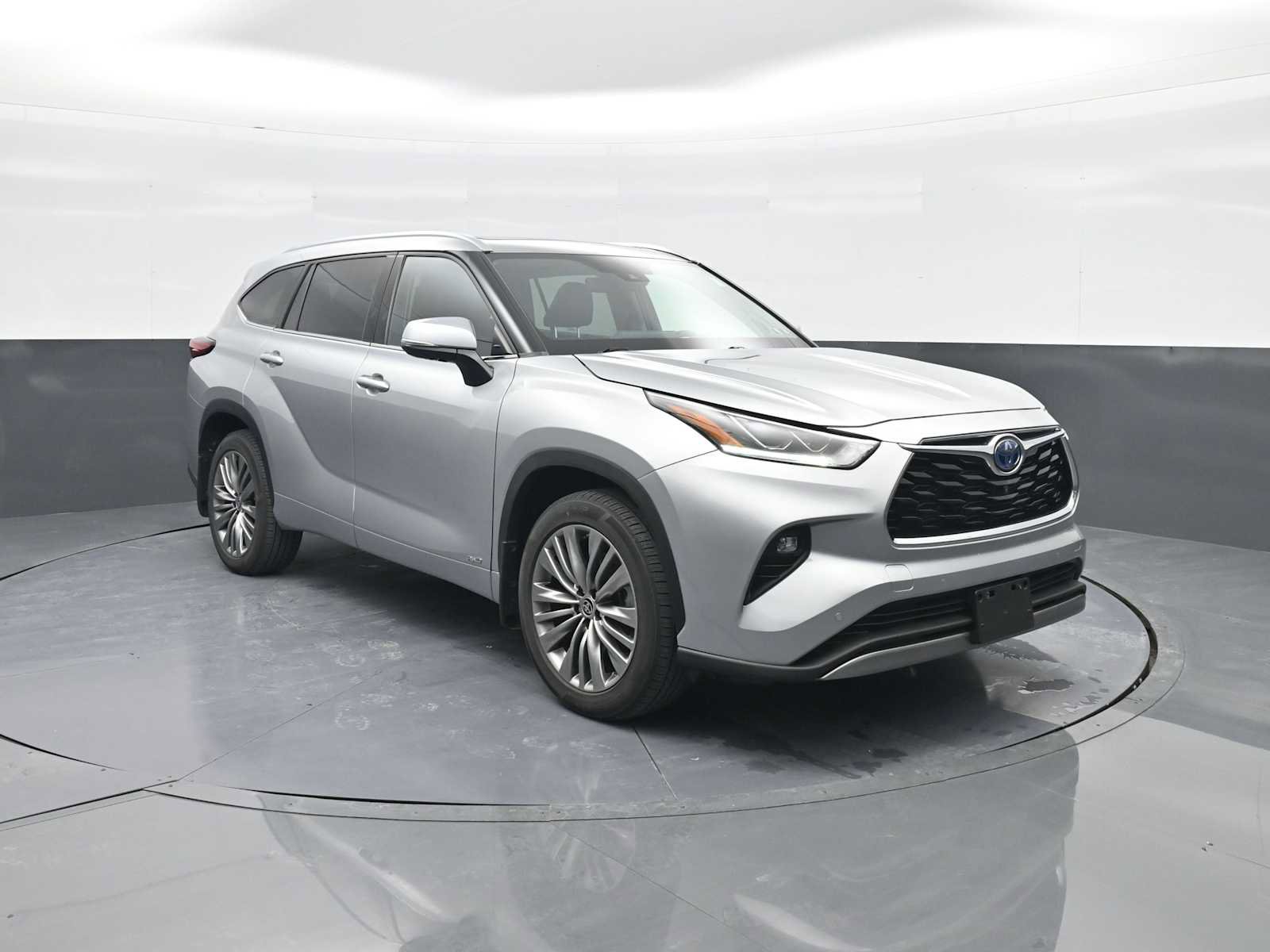 Used 2022 Toyota Highlander Platinum
