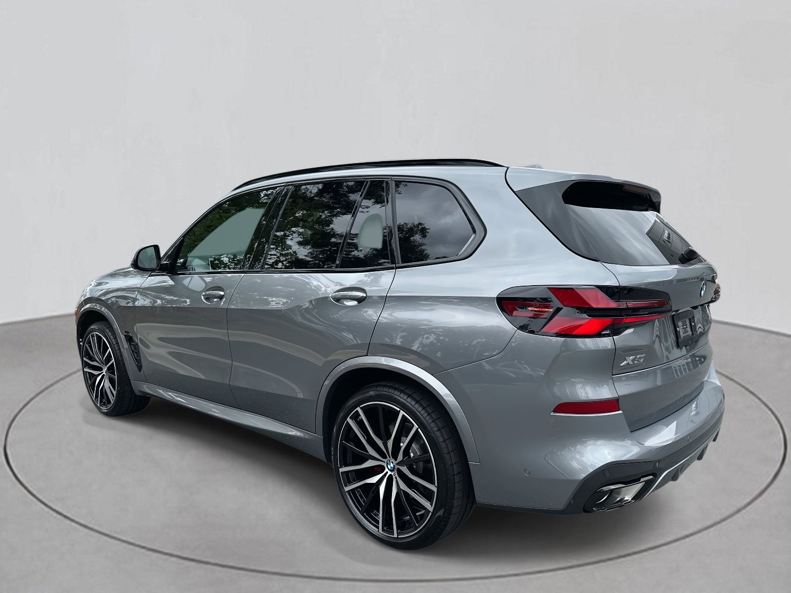 New 2026 BMW X5 sDrive40i w/ M Sport Package image 3