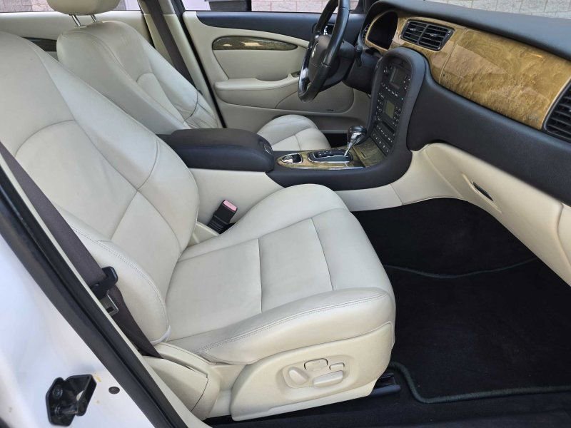 Used 2003 Jaguar S-TYPE R image 5