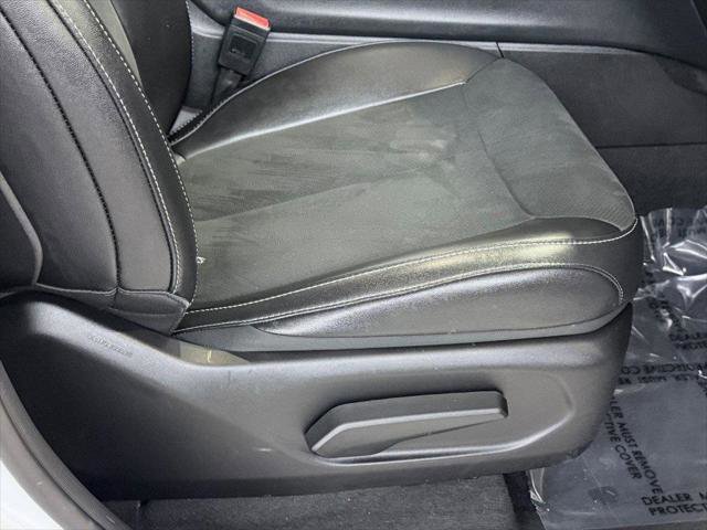 Certified 2024 Jeep Grand Cherokee Altitude image 14