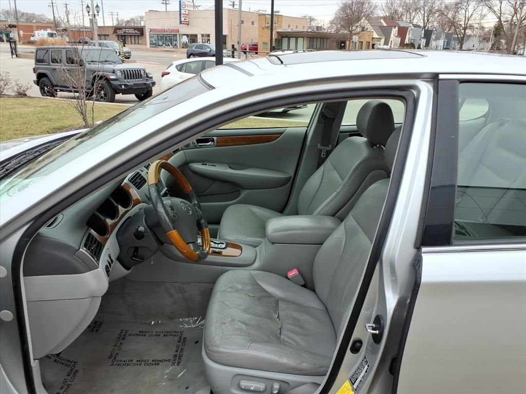 Used 2005 Lexus ES 330 FWD image 27